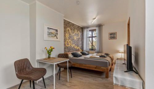 Superior One-Bedroom Apartment
