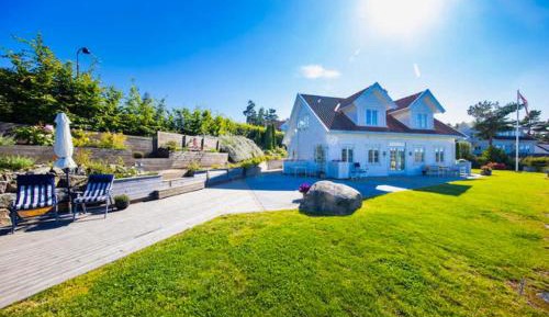 Villa with Sea View