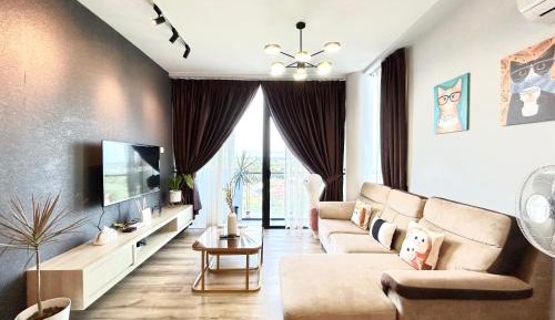 Three-Bedroom Apartment - High Floor