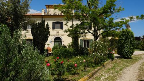 Two-Bedroom Apartment with Garden View