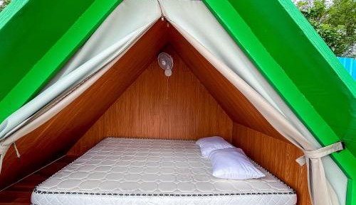 Standard Double Room with Shared Bathroom