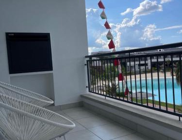 Three-Bedroom Premium Apartment with Resort View