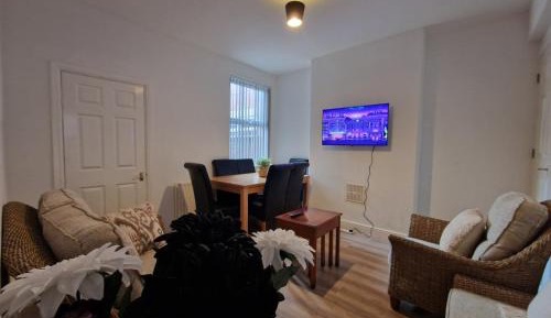 Four-Bedroom Holiday Home