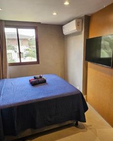 Studio Apartment with Queen Bed