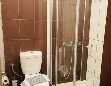Studio Apartment with One Double Bed