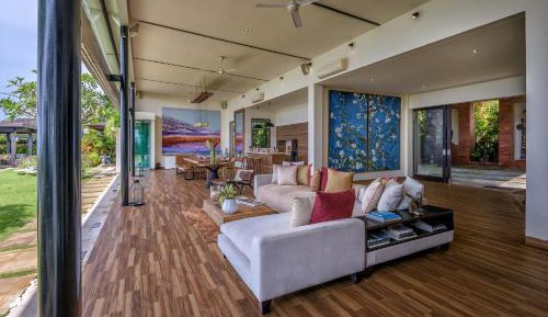 Villa with Sea View