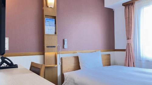 Double Room for Single Use - Non-Smoking