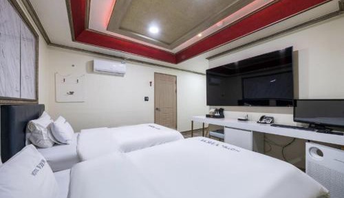 VIP Twin Room
