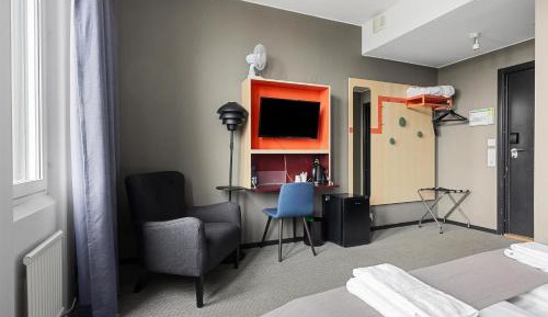 Queen Room