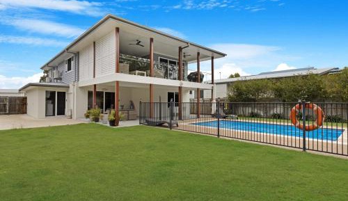 Four-Bedroom Holiday Home