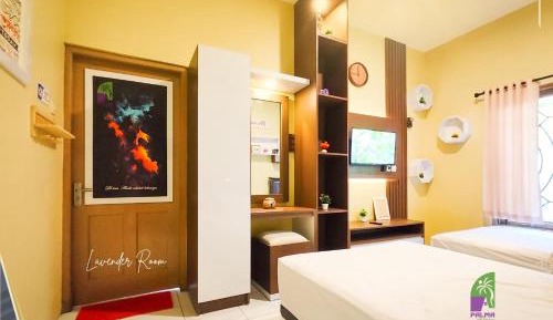 Twin Room with Private Bathroom