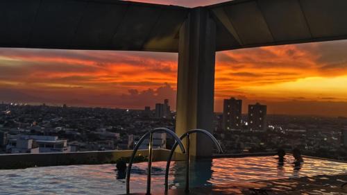 Deluxe Double or Twin Room with City View
