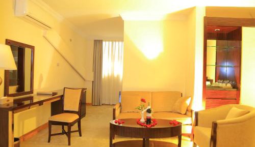 Deluxe Suite