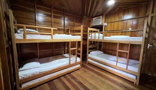 Quadruple Room with Private Bathroom