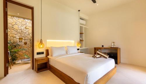 Deluxe Bungalow with Garden View