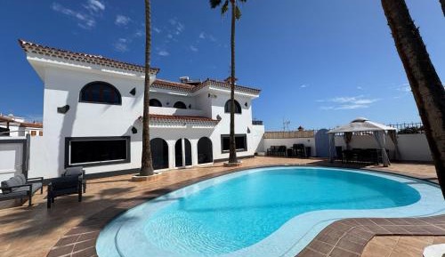 Villa with Private Pool