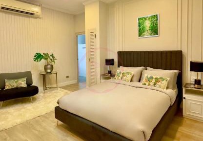 Standard Queen Room