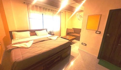 Deluxe King Suite