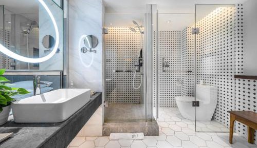 Deluxe Double Room with Bath