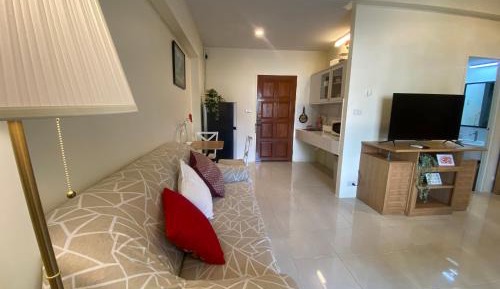 Studio Apartment with King Bed