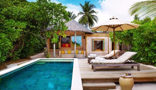 Family Lagoon Beach Villa with Pool 