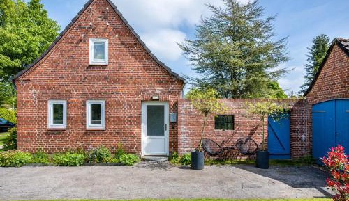 Superior One-Bedroom Apartment