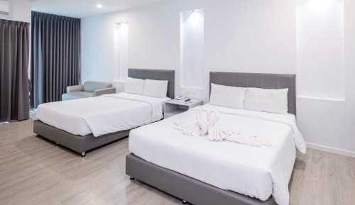Deluxe Queen Room