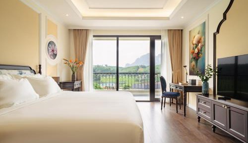 King Room with Balcony