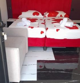 Deluxe Double Room (2 Adults + 1 Child)