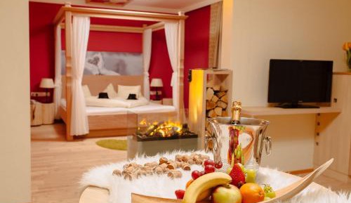 Honeymoon Suite
