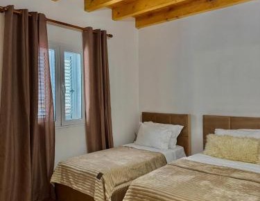 Economy Triple Room
