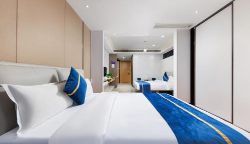 Twin Room with City View