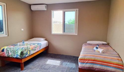 Standard Twin Room with Mountain View