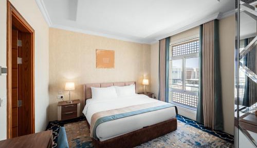 Junior King Suite with Haram View