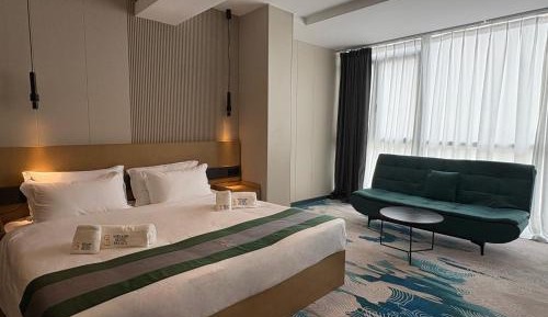 Executive View Room
