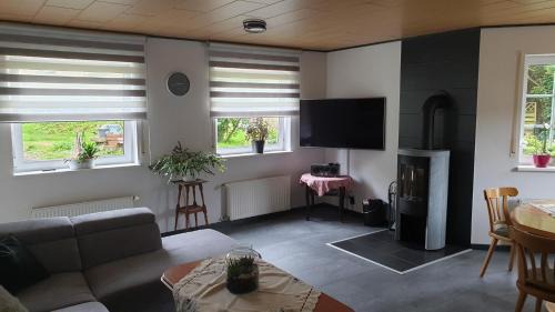 Two-Bedroom Apartment with Shower 