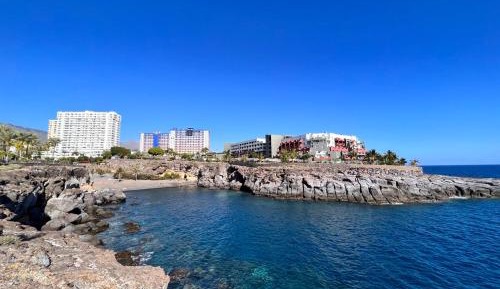 One-Bedroom Apartment with Sea View
