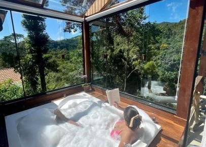 Queen Suite with Spa Bath