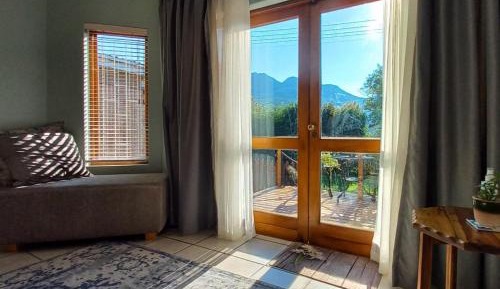 Apartment with Garden View