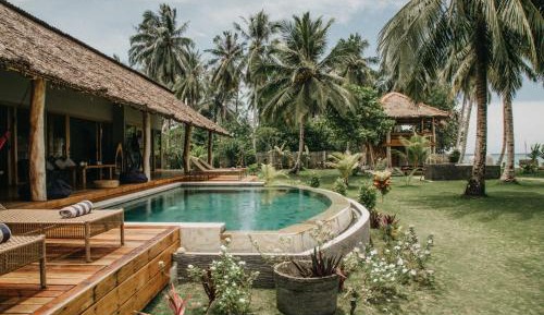 Villa - Beach Front