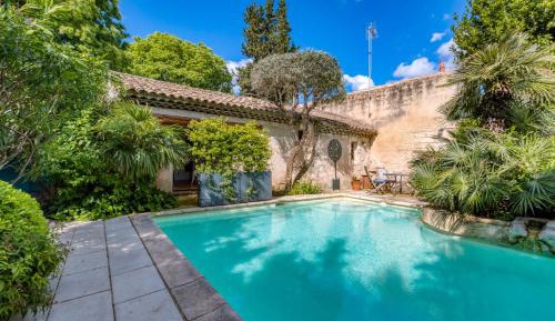 Villa with Garden View