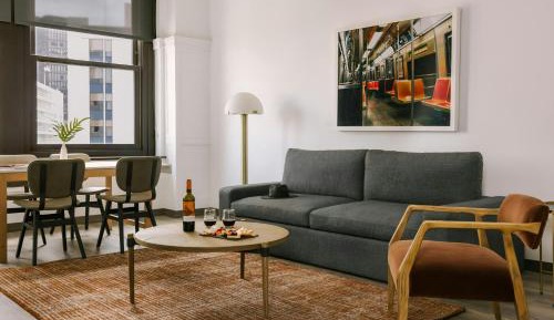 One-Bedroom Apartment with Queen and Sofa Bed