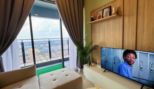 Three-Bedroom Superior Apartment