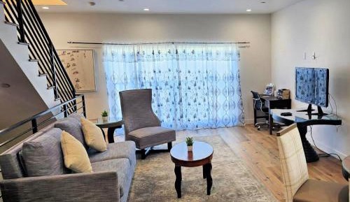 Five-Bedroom Townhouse at Mariposa
