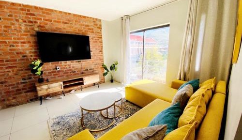 Two-Bedroom Apartment with Mountain View