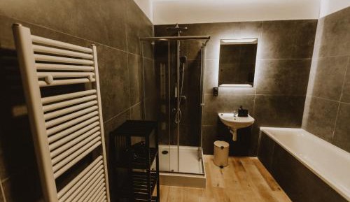 One-Bedroom Premier Apartment