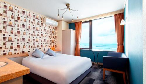 Small Double Room - Smoking