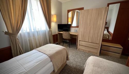 Twin Room with Private Bathroom