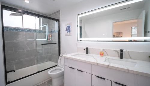 Double Room with Private Bathroom