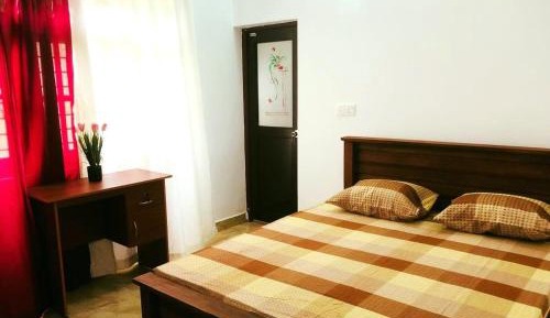 Family Room with Garden View